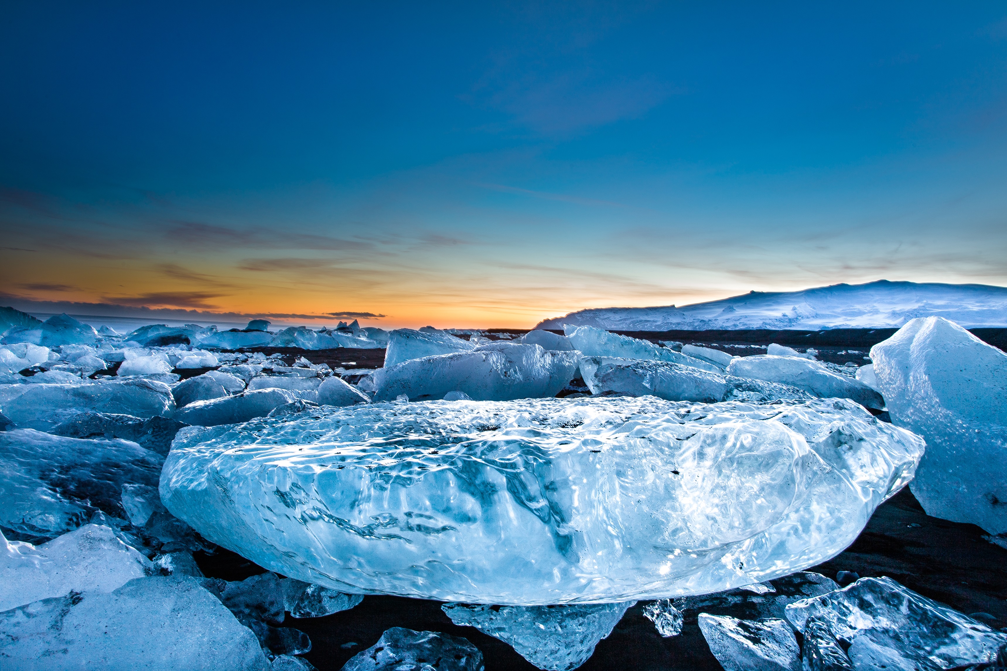 bustravel iceland